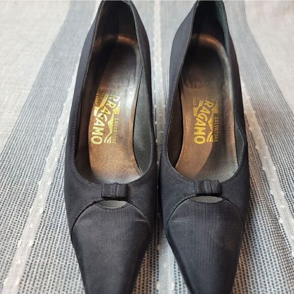 SALVATORE FERRAGAMO Vintage 3" Heels - Picture 3 of 15